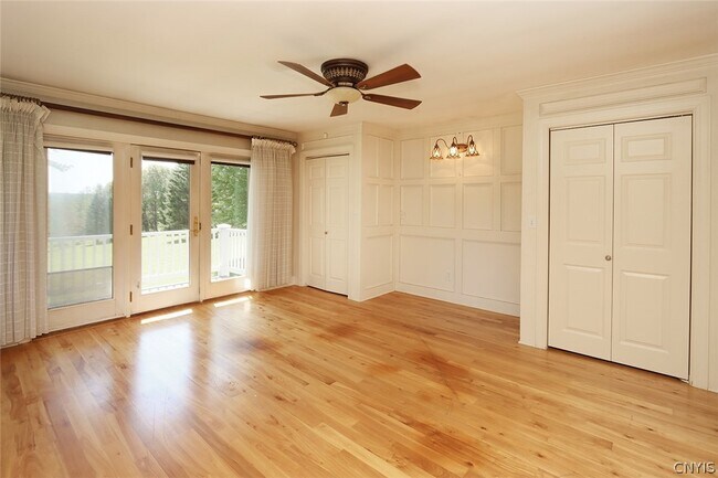 Foto del edificio - 2890 W Lake Rd