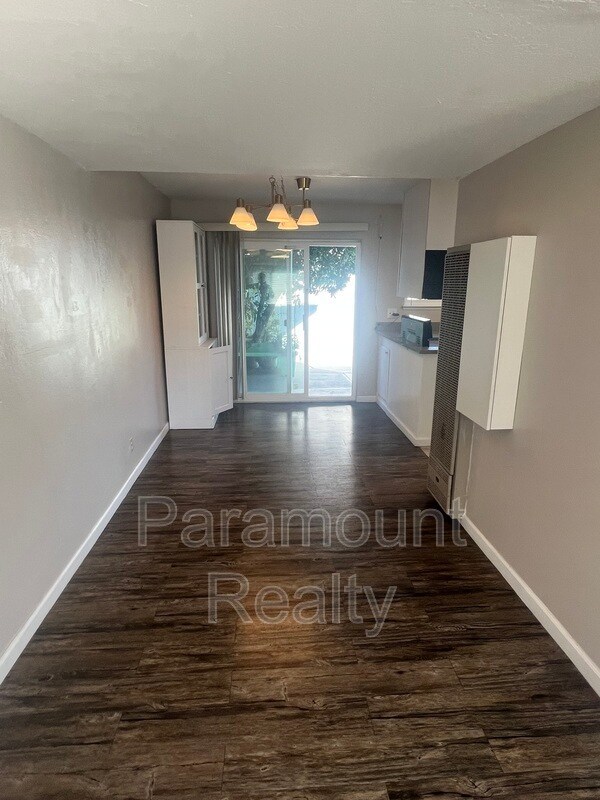 Building Photo - 578 Carpentier Way