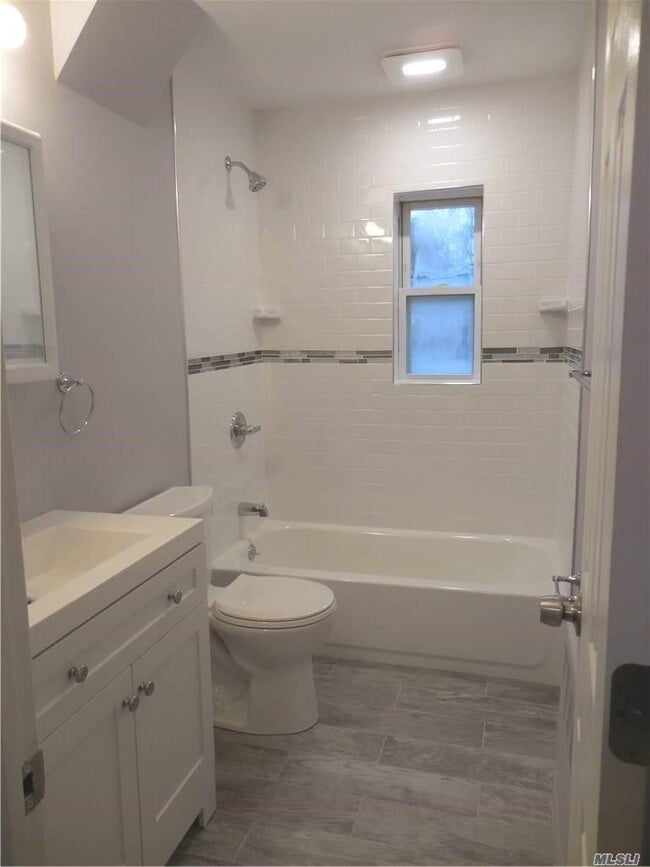 1101 N Broadway, North Massapequa, NY 11758 Room for Rent in North