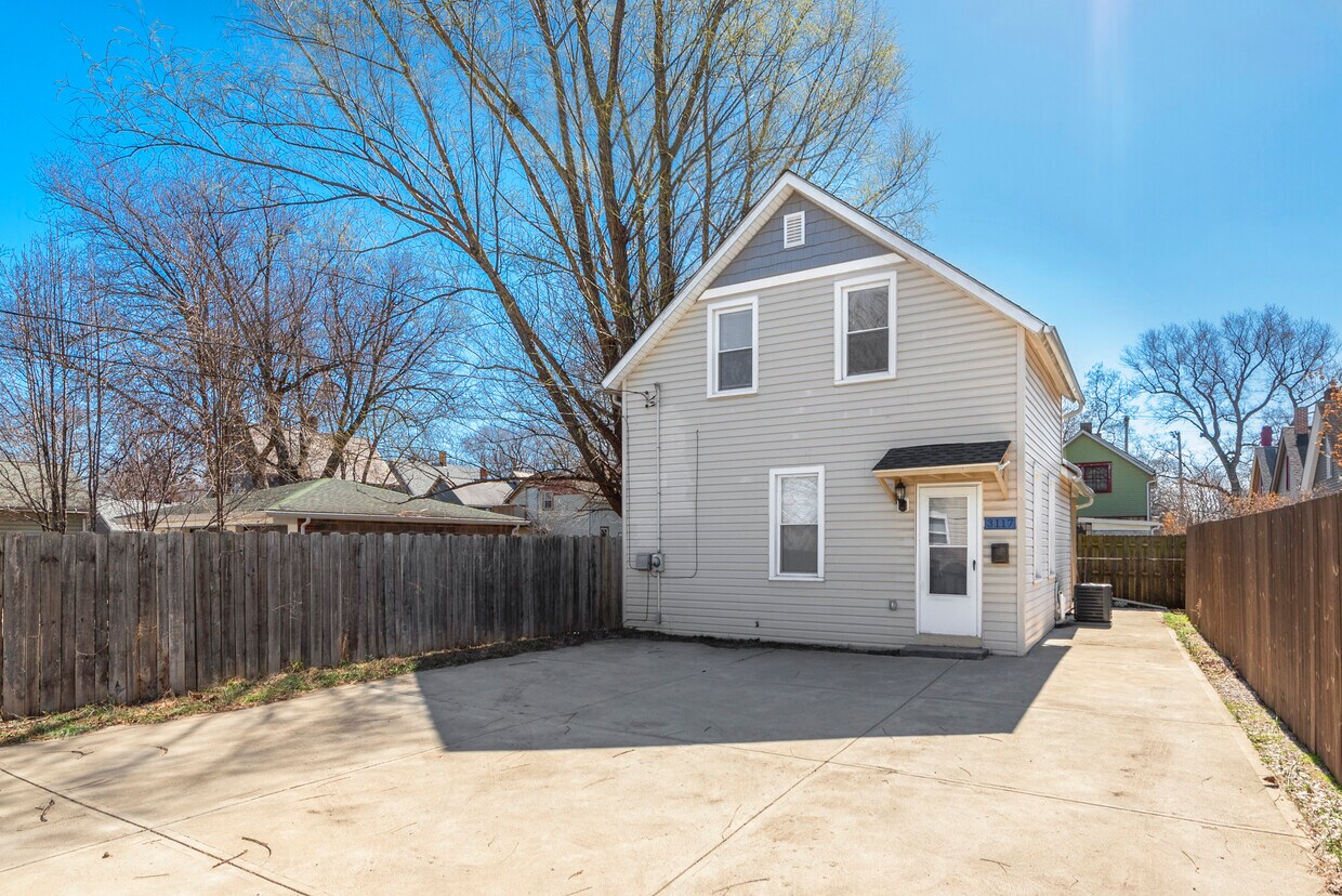 front - 3117 Hancock Ave