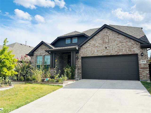 Foto principal - 4732 Bluffview Dr