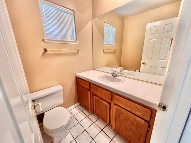 Building Photo - $2,495 Friant & Copper, 3 Bedrooms - N. Wi...