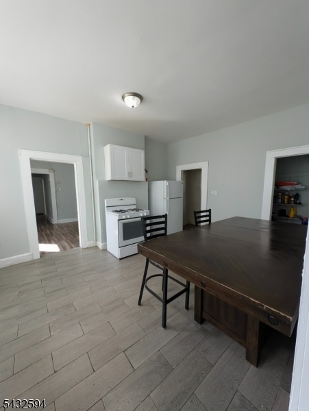 Foto del edificio - 114 Littleton Ave