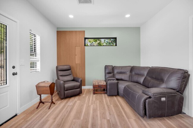 Foto del edificio - Brand New Unique ADU with Views of La Mesa!