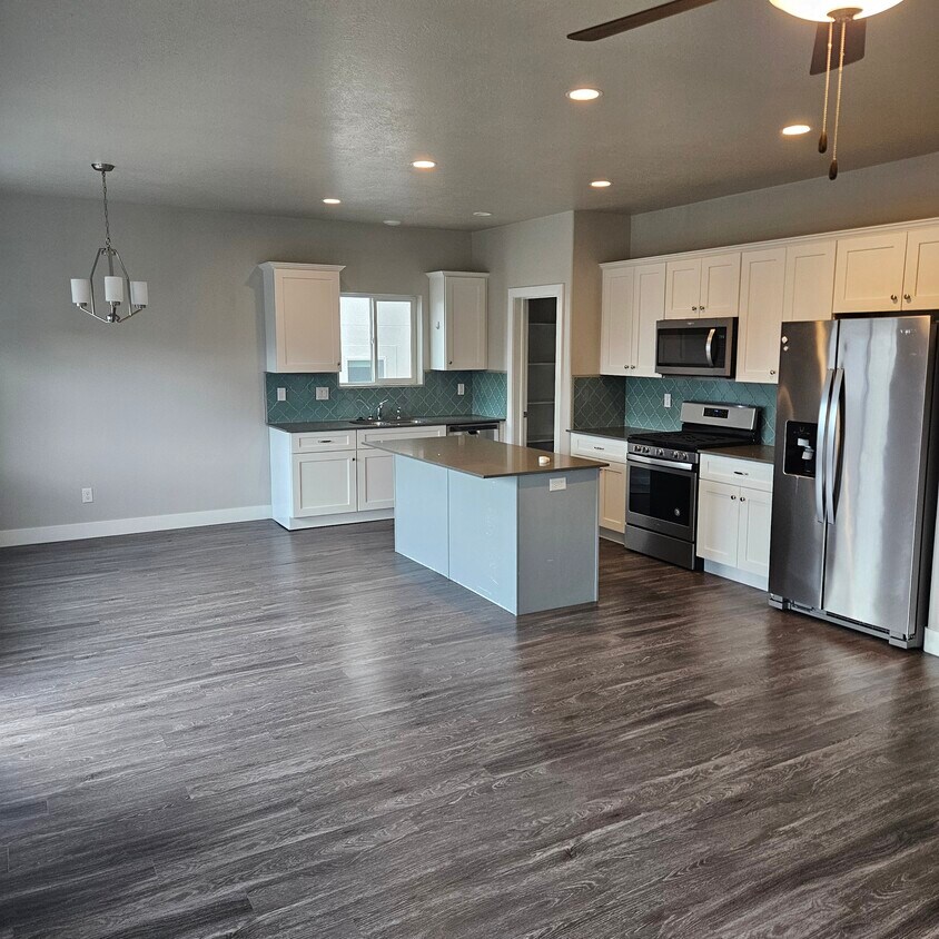 Foto principal - 259 E 1500 N