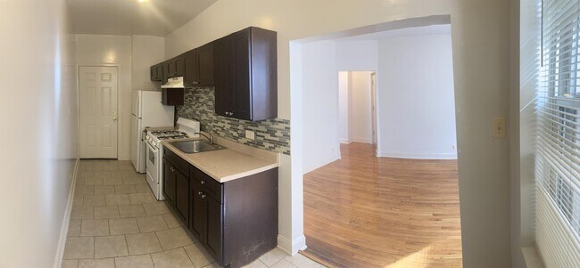Foto del edificio - 8300 S Justine St