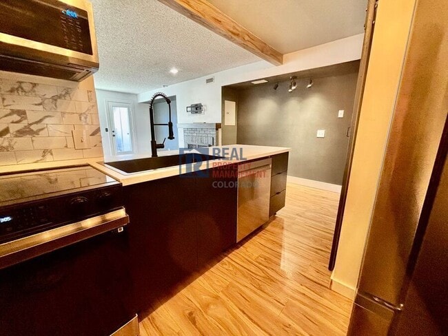 Building Photo - 5041 Garrison St