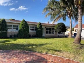 Building Photo - 4281 NE 13th Ave