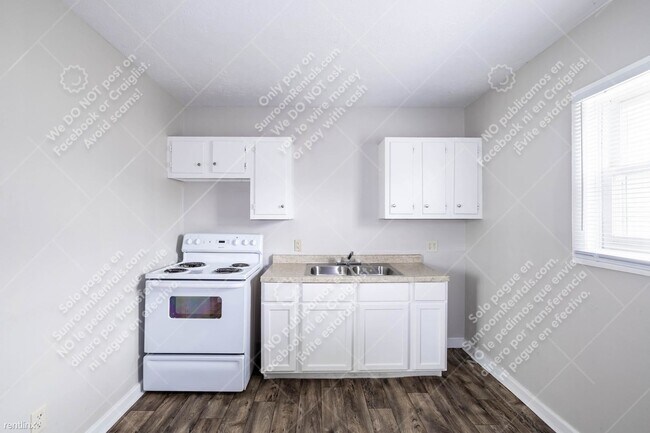 Foto del edificio - 2 br, 1 bath 4plex - 331 N Temple Ave D D