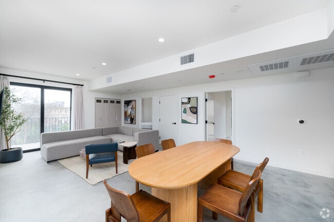 4BR, 2BA - 1161SF - Lex 1 by Category