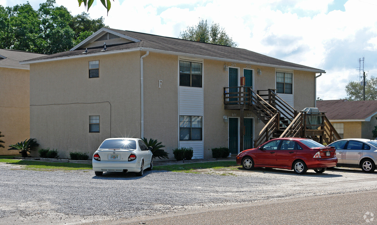 Primary Photo - Palm Cove Apartments