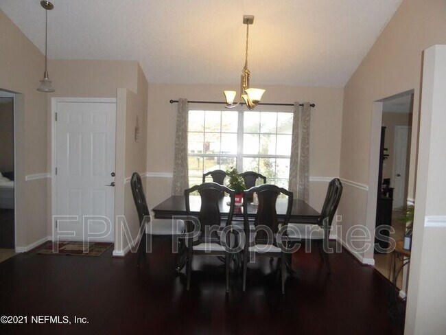 Building Photo - 11126 Windlesham Ct