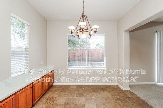Foto del edificio - 5593 McFarlan Ranch Dr