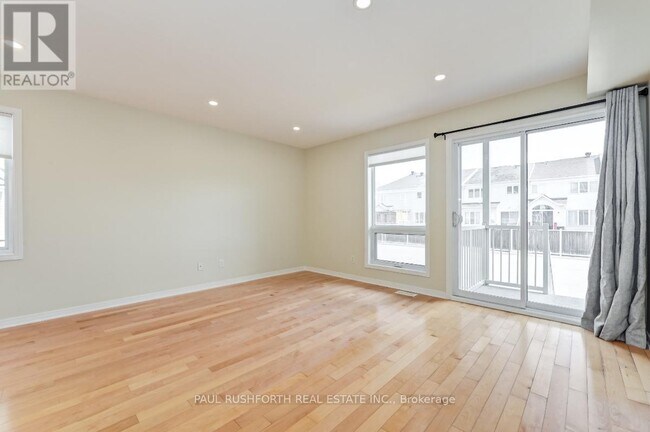 Building Photo - 572 Lakeridge Dr