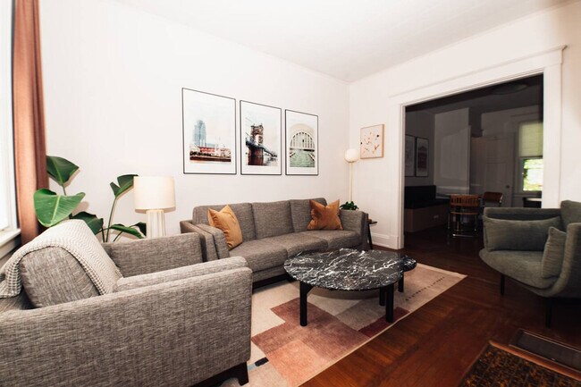 Foto del edificio - 3508 Tarpis Ave