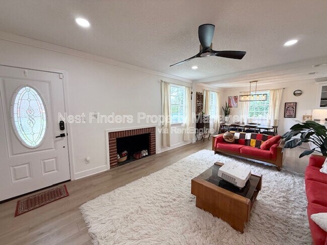 Foto del edificio - 2115 Traymore Rd