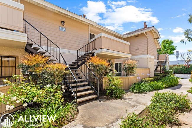 Foto del edificio - Updated 2 Bed, 1.5 Bath Condo in Gated Crosspointe Village