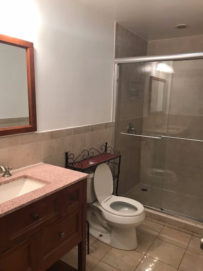 Foto del edificio - 420 E 120th St