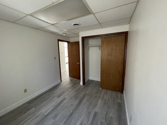 Building Photo - 4 Chambers Ct