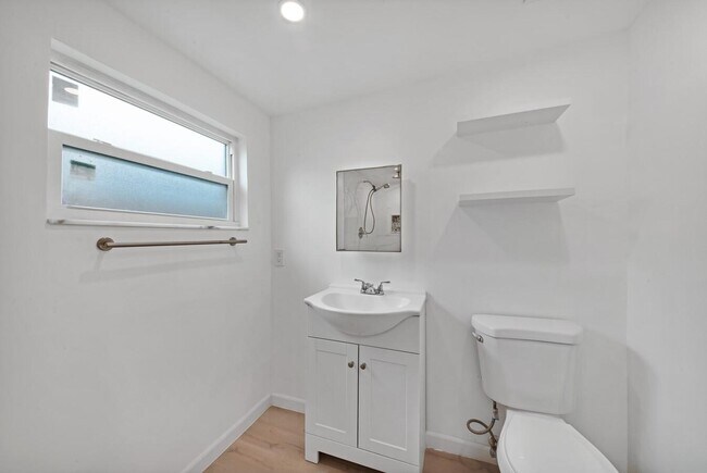 Foto del edificio - 526 W Perry St