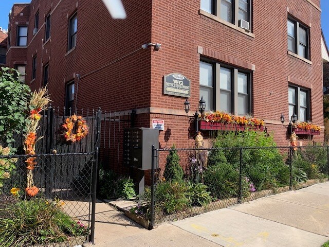 Building Photo - 3066 E 79th St