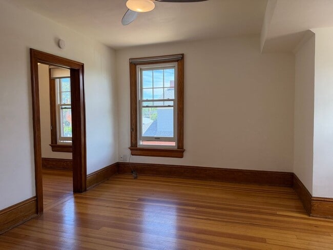 Building Photo - 1805 Spruce St