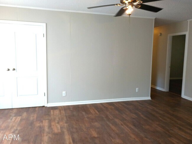 Building Photo - 4 br, 3 bath House - 1002 15th Ave SW