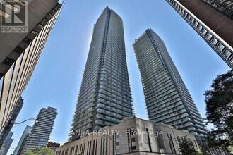 Building Photo - 1080 Bay St.