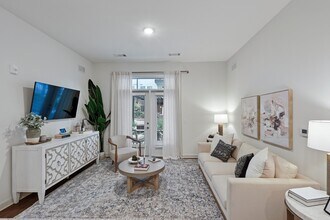 Building Photo - Encore Mid City