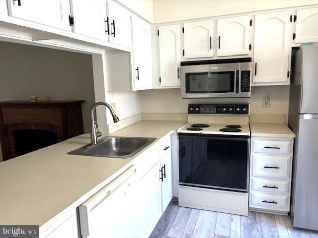 Primary Photo - 4404B Adelaide Dr