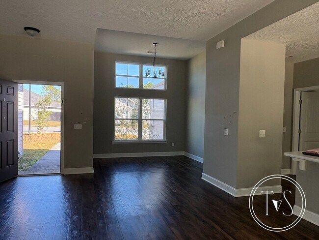 Foto del edificio - 244 Grayson Ave