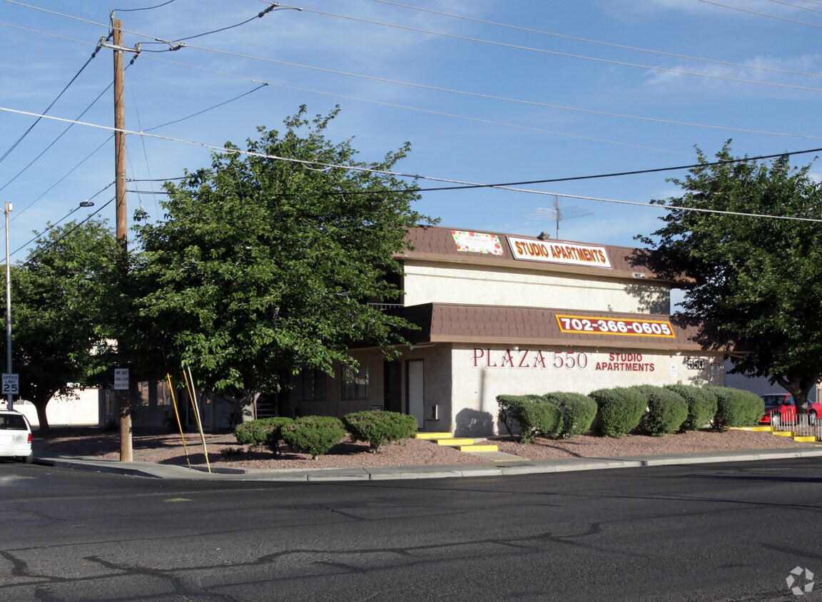 Primary Photo - Plaza 550 Apartments