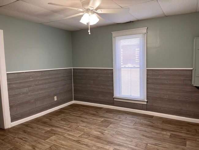 Building Photo - Two Bedroom Home Downtown Corbin, KY