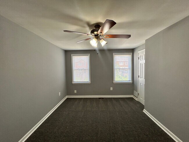 Foto del edificio - 3207 Ingleside Ave