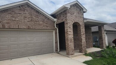 Building Photo - 604 Concho River Dr
