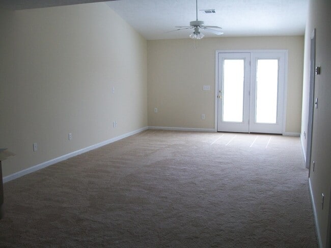 Building Photo - 902 Cammaron Way