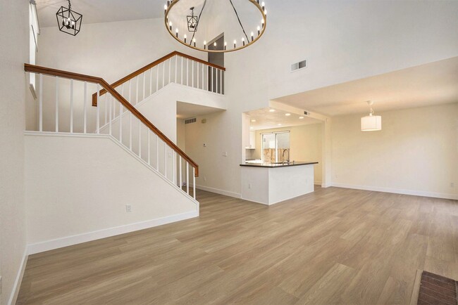 Building Photo - 1149 Old Alameda Point - 3 bedroom | 2.5 b...