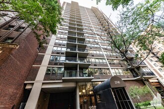 Building Photo - 2740 N Pine Grove Ave