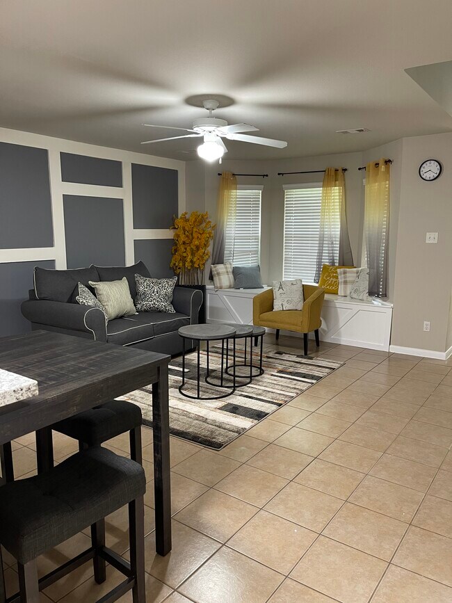 Foto del edificio - 23296 High Point St