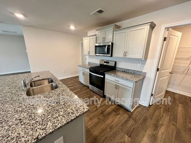 Foto del edificio - 534 Evaleigh St