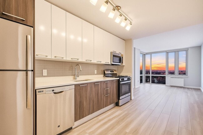 Building Photo - 1524 Sheepshead Bay Rd