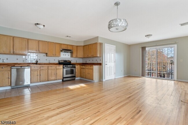 Foto del edificio - 244 Clark Pl