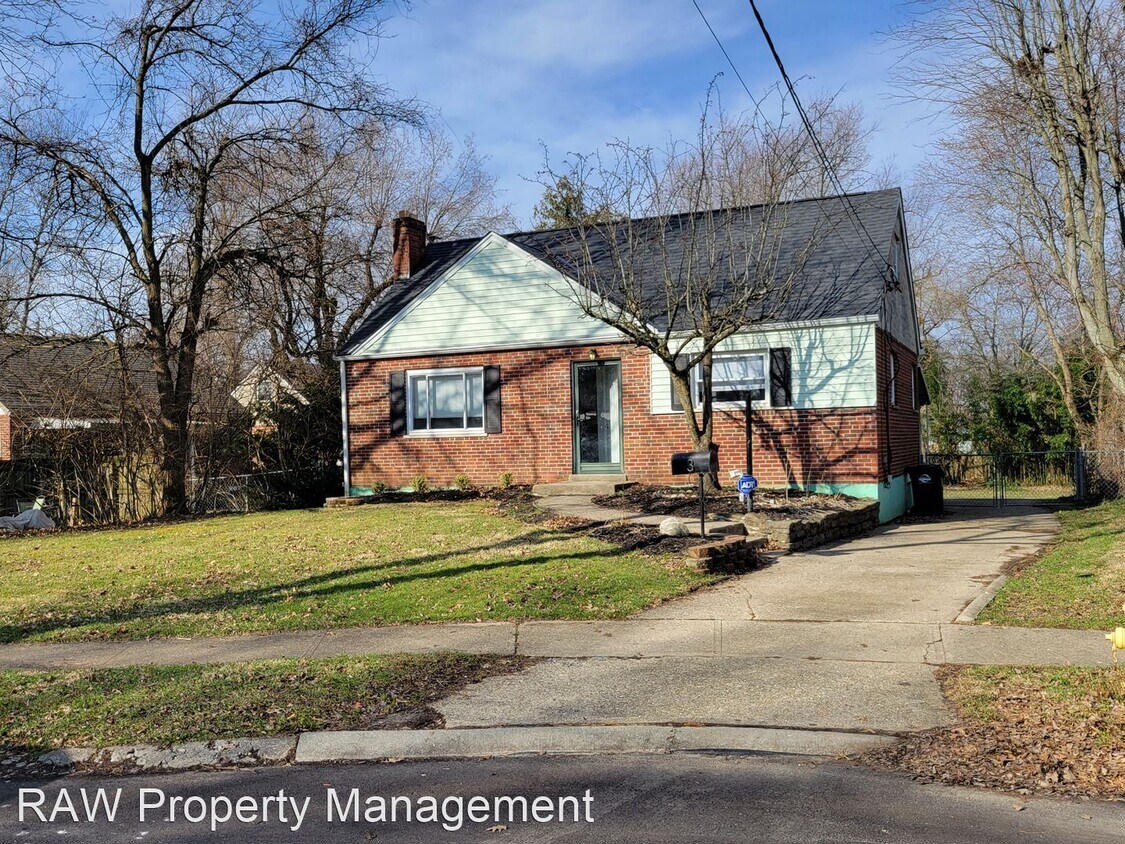 Foto principal - 4 br, 1 bath House - 3 Cedarwood Court