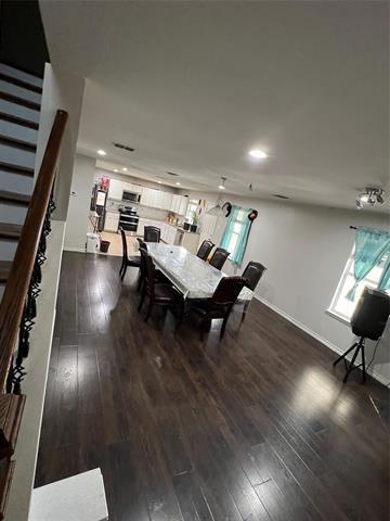 Foto del edificio - 2216 Chestnut Dr