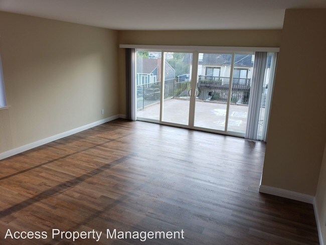 Building Photo - 3 br, 2 bath Apartment - 515 Kains Ave.