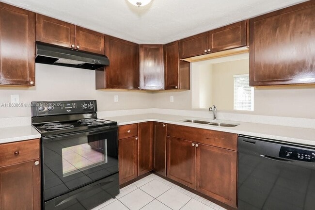 Foto del edificio - 8640 NW 25th St