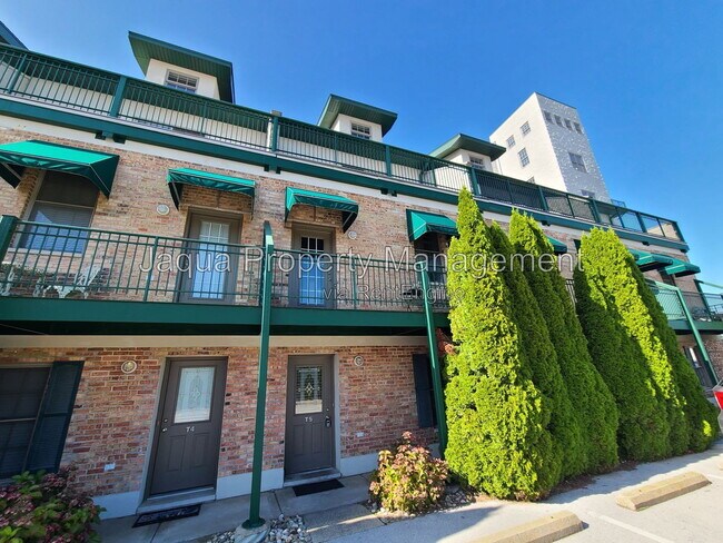 Building Photo - 1117 Broad St