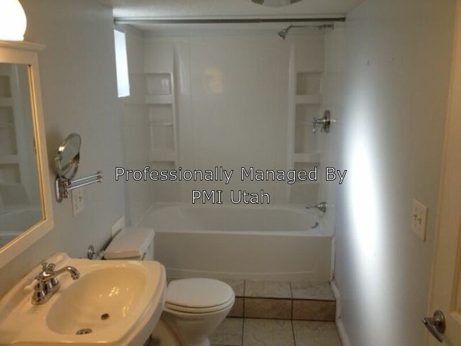 Foto del edificio - 524 Douglas St