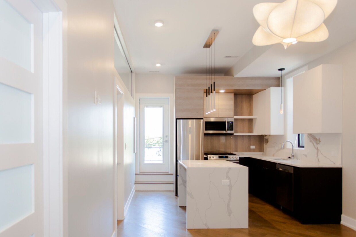 Foto principal - Luxury 1 Bed in Neighborhood Walk-Up Building