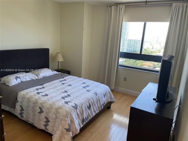Foto del edificio - 1330 West Ave